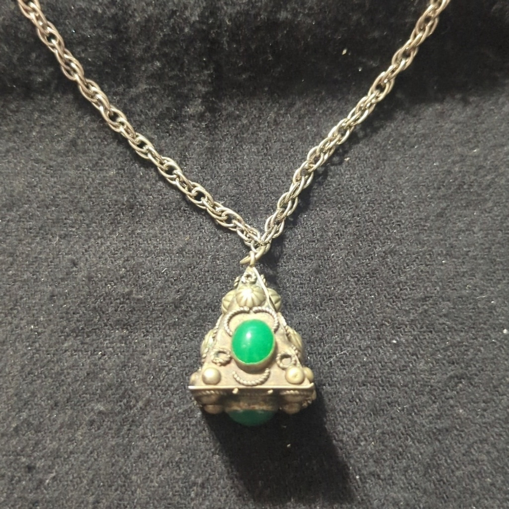 Vintage Silver Tone Etruscan Green Floral Pyramid Pendant Statement Necklace
